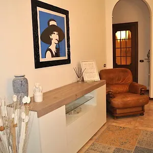 Apartment La Casa Di Sarita Pavia
